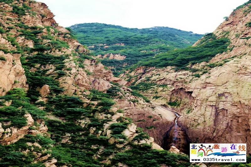 秦皇島龍云谷（俊山秀水）景區(qū)電話18633570222  15703350808