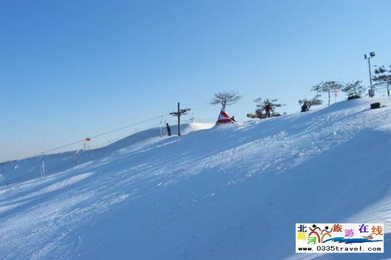 秦皇島山海關紫云山滑雪場